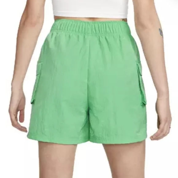 Nike Sportswear Essential Women's Woven High-Rise Shorts Spring Green Size XS - Picture 4 of 12